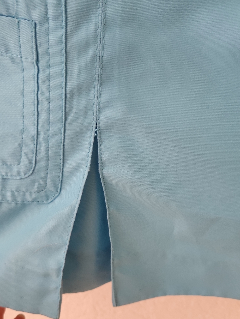 Izod turquoise mini skirt with cargo pockets - Picture 6 of 7